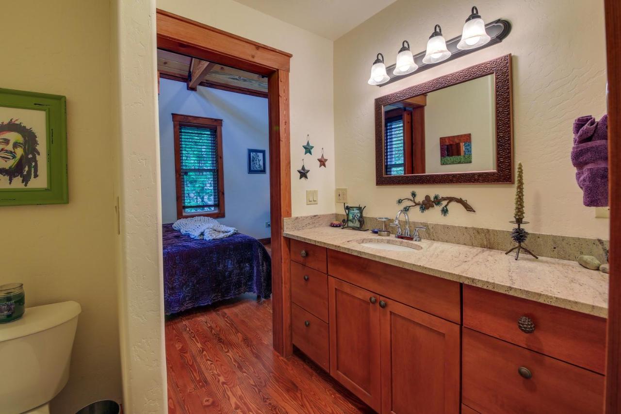 Downtown Bonners Ferry Home With Covered Porch! Exterior photo