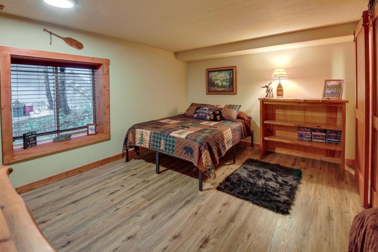 Downtown Bonners Ferry Home With Covered Porch! Exterior photo
